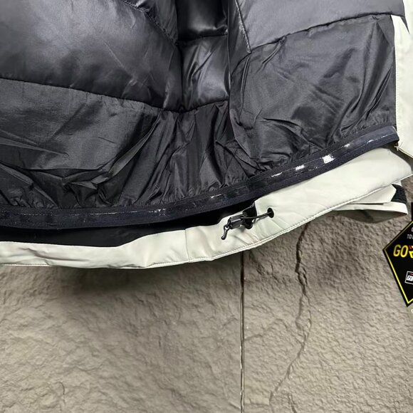 Arc'teryx Technical 3-in-1 Jacket | Gore-Tex Shell & Detachable Down Liner - Picture 5 of 13